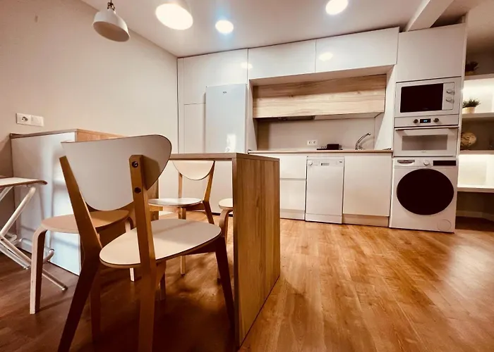 Piso Reformado,Centrico,Tranquilo Y Con Wifi Vut 09-398