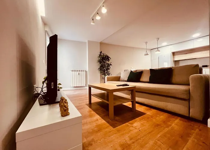 Piso Reformado,Centrico,Tranquilo Y Con Wifi Vut 09-398