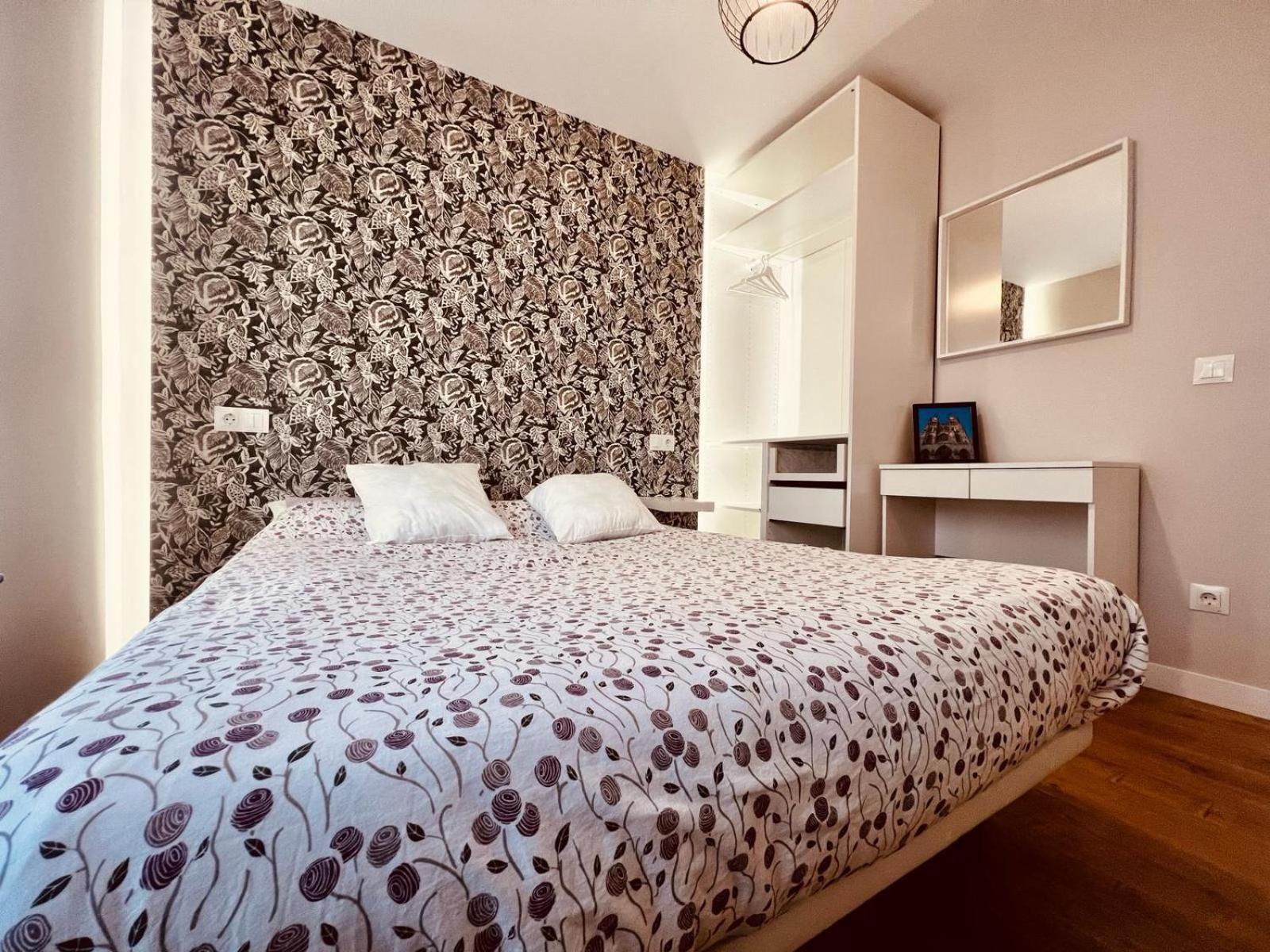 Piso Reformado,centrico,tranquilo Y Con Wifi Vut 09-398 Apartment *