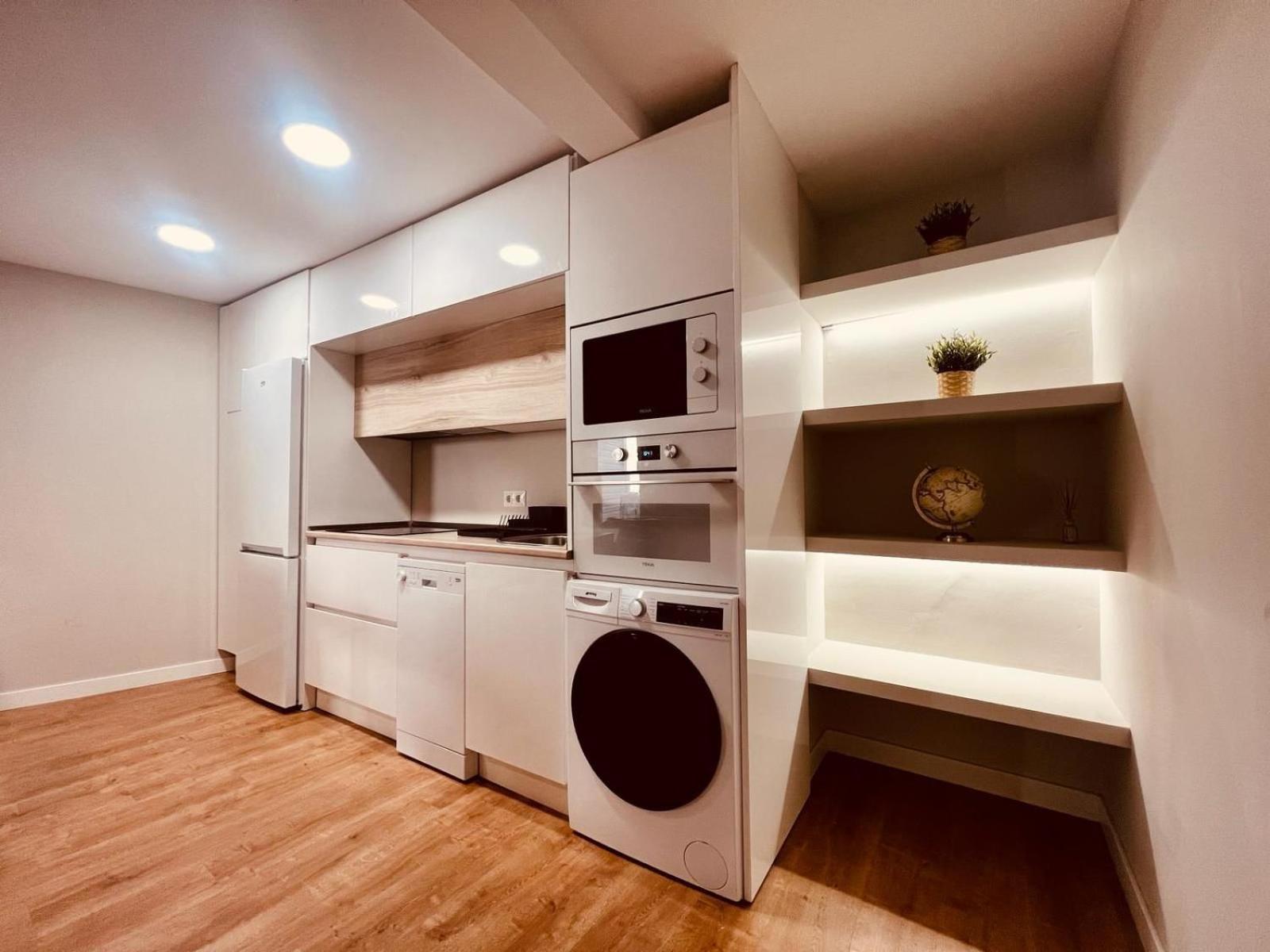 Apartment Piso Reformado,centrico,tranquilo Y Con Wifi Vut 09-398